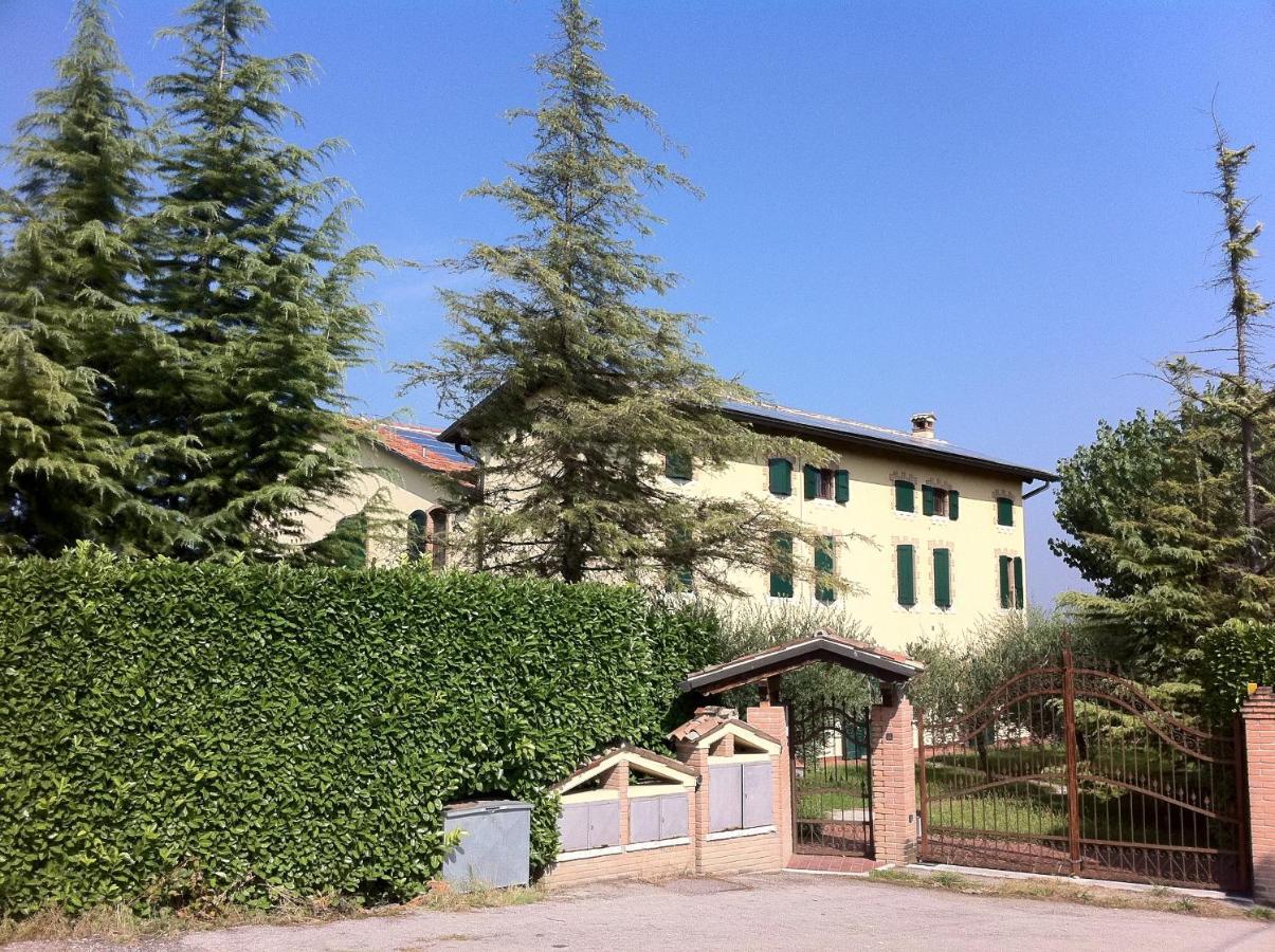 Cascina Tabachera X10 Country House Sirmione Garda Lake ポッツォレンゴ 部屋 写真